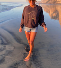 Load image into Gallery viewer, Anywhere, Anytime Modern Cropped Raglan Pullover Fleece (Gold on Dark Gray) - Landy Wetsuits