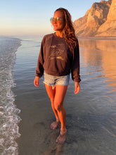 Load image into Gallery viewer, Anywhere, Anytime Modern Cropped Raglan Pullover Fleece (Gold on Dark Gray) - Landy Wetsuits